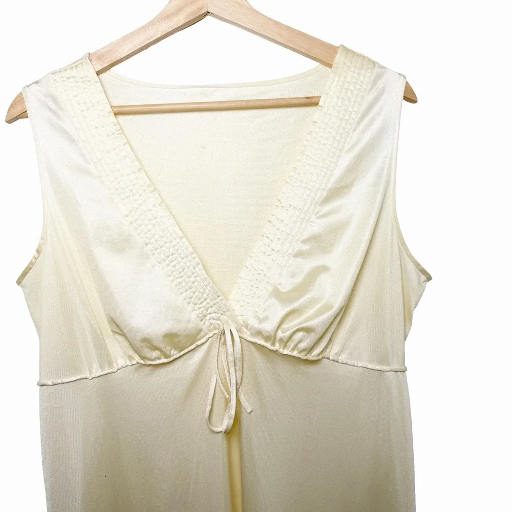VTG Pembrooke Nightgown Womens L Ivory Nylon Maxi Dress Deep V Neck 70s 80s